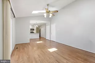 8615 Aqueduct Rd, Potomac, MD 20854 - Photo 18
