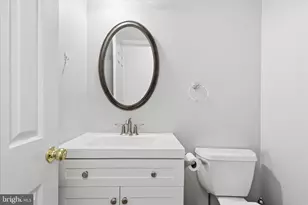 8615 Aqueduct Rd, Potomac, MD 20854 - Photo 20