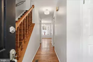 8615 Aqueduct Rd, Potomac, MD 20854 - Photo 4