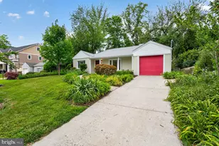 3305 W Coquelin Terrace, Chevy Chase, MD 20815 - Photo 2