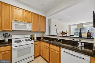 310 High Gables Dr, Gaithersburg, MD 20878 - Photo 10
