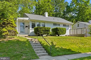 1102 Broadwood Dr, Rockville, MD 20851 - Photo 2