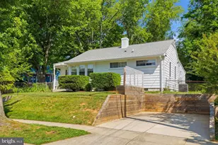 1102 Broadwood Dr, Rockville, MD 20851 - Photo 1