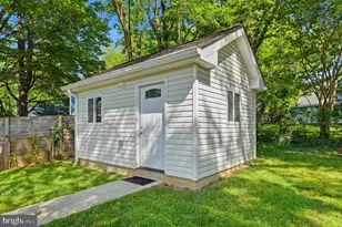 1102 Broadwood Dr, Rockville, MD 20851 - Photo 30