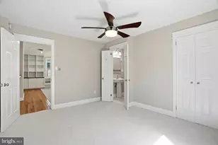 1102 Broadwood Dr, Rockville, MD 20851 - Photo 16