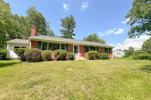 10001 Woodhill Rd, Bethesda, MD 20817 - Photo 2