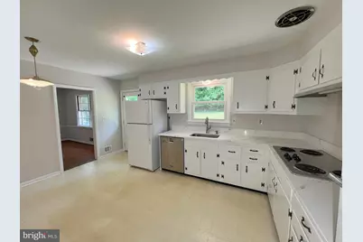 10001 Woodhill Road, Bethesda, MD 20817 - Photo 6
