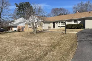17512 Princess Anne Dr, Olney, MD 20832 - Photo 2