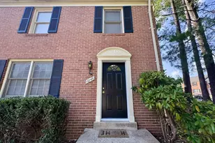 12146 Bentridge Pl, Potomac, MD 20854 - Photo 2