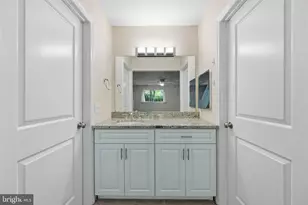 10703 Hampton Mill Terrace, Rockville, MD 20852 - Photo 14