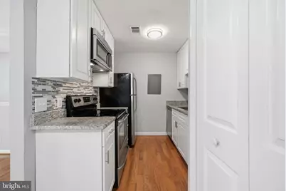 10703 Hampton Mill Terrace #100, Rockville, MD 20852 - Photo 2