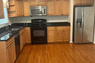 12140 Bentridge Pl, Potomac, MD 20854 - Photo 6