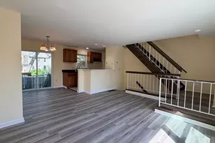 18941 Pine Ridge Ln, Germantown, MD 20874 - Photo 2