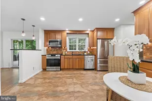 9712 Hill St, Kensington, MD 20895 - Photo 10