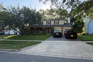 18808 Cross Country Ln, Gaithersburg, MD 20879 - Photo 2