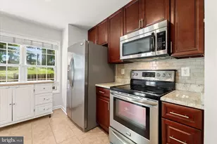 18933 Ferry Landing Cir, Germantown, MD 20874 - Photo 12