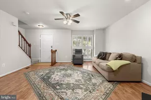 18933 Ferry Landing Cir, Germantown, MD 20874 - Photo 2