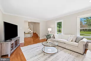 10240 Colebrook Ave, Potomac, MD 20854 - Photo 4