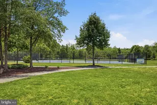 214 Fallsgrove Blvd, Rockville, MD 20850 - Photo 36