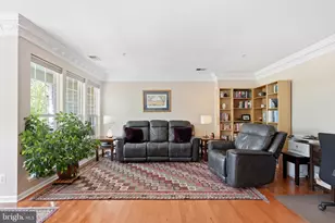 214 Fallsgrove Blvd, Rockville, MD 20850 - Photo 12