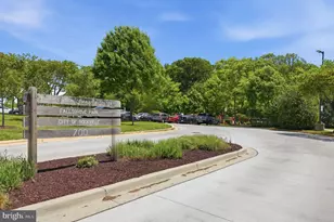 214 Fallsgrove Blvd, Rockville, MD 20850 - Photo 34
