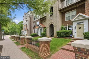 214 Fallsgrove Blvd, Rockville, MD 20850 - Photo 40