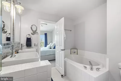 214 Fallsgrove Boulevard #12, Rockville, MD 20850 - Photo 22