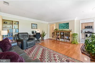 214 Fallsgrove Boulevard #12, Rockville, MD 20850 - Photo 10