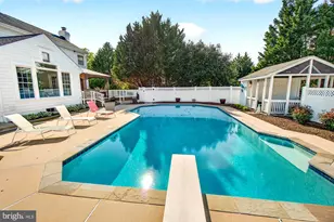 19629 Selby Ave, Poolesville, MD 20837 - Photo 14