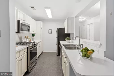 10021 Vanderbilt #10, Rockville, MD 20850 - Photo 4