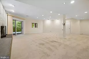9100 Aldershot Dr, Bethesda, MD 20817 - Photo 36