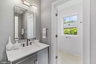 8609 Woodbrook Ln, Chevy Chase, MD 20815 - Photo 18