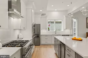 8609 Woodbrook Ln, Chevy Chase, MD 20815 - Photo 10