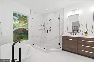 8609 Woodbrook Ln, Chevy Chase, MD 20815 - Photo 26