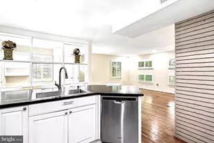 5915 Halsey Rd, Rockville, MD 20851 - Photo 8