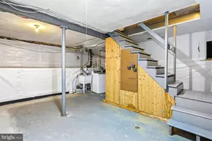 5915 Halsey Rd, Rockville, MD 20851 - Photo 38