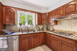 6324 Lenox Rd, Bethesda, MD 20817 - Photo 14