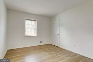 10239 Gainsborough Rd, Potomac, MD 20854 - Photo 16