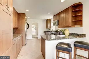 10239 Gainsborough Rd, Potomac, MD 20854 - Photo 10