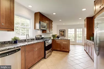 10239 Gainsborough Road, Potomac, MD 20854 - Photo 8