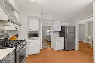 13615 Russett Terrace, Rockville, MD 20853 - Photo 12
