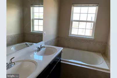 11876 Country Squire Way, Clarksburg, MD 20871 - Photo 16