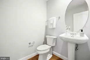 7017 Cypress Hill Dr, Gaithersburg, MD 20879 - Photo 32