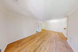 18318 Streamside Dr, Gaithersburg, MD 20879 - Photo 6