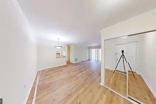 18318 Streamside Dr, Gaithersburg, MD 20879 - Photo 2