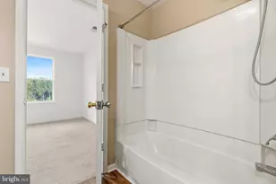 10022 Vanderbilt Cir, Rockville, MD 20850 - Photo 20