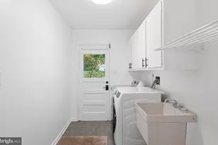 6929 Carmichael Ave, Bethesda, MD 20817 - Photo 16