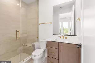 8618 Erdem Pl, Chevy Chase, MD 20815 - Photo 20