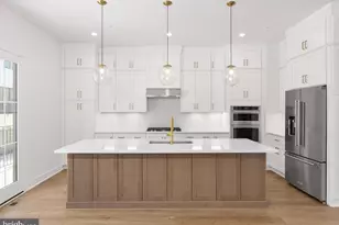8618 Erdem Pl, Chevy Chase, MD 20815 - Photo 2