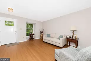 12573 Coral Grove Pl, Germantown, MD 20874 - Photo 4